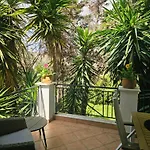 Corfu فيلة كانوني