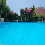 Corfu فيلة كانوني